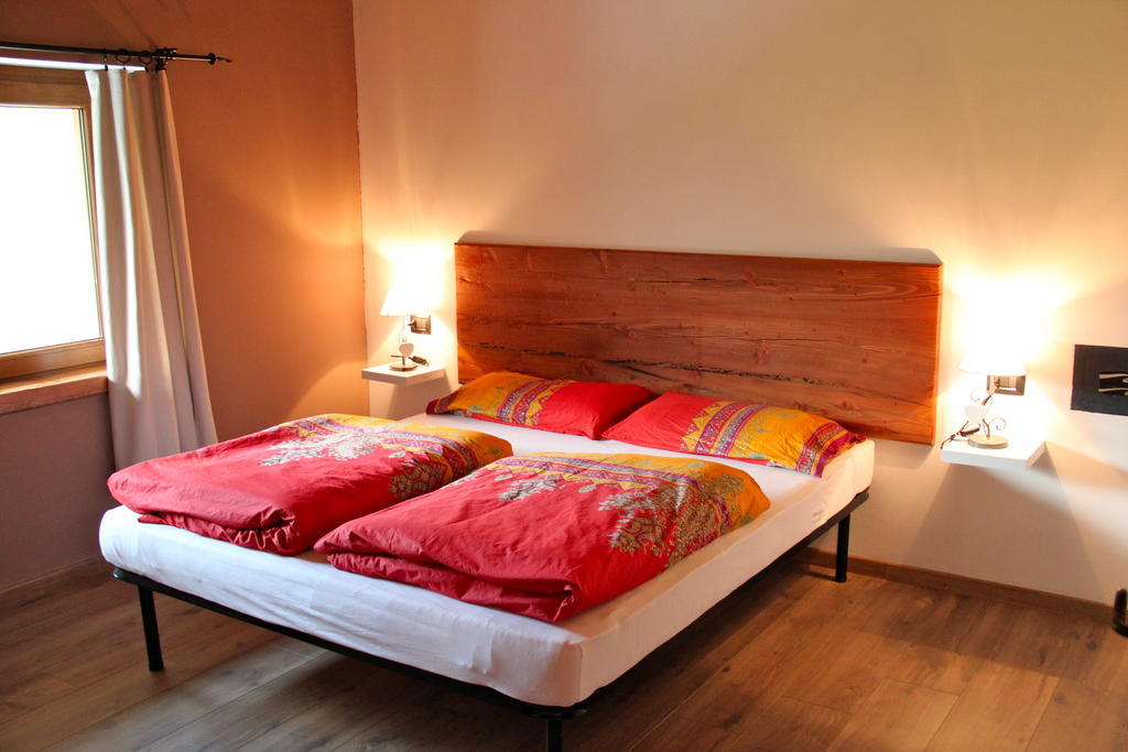 Mortirolo Bed & Breakfast Mazzo di Valtellina Стая снимка